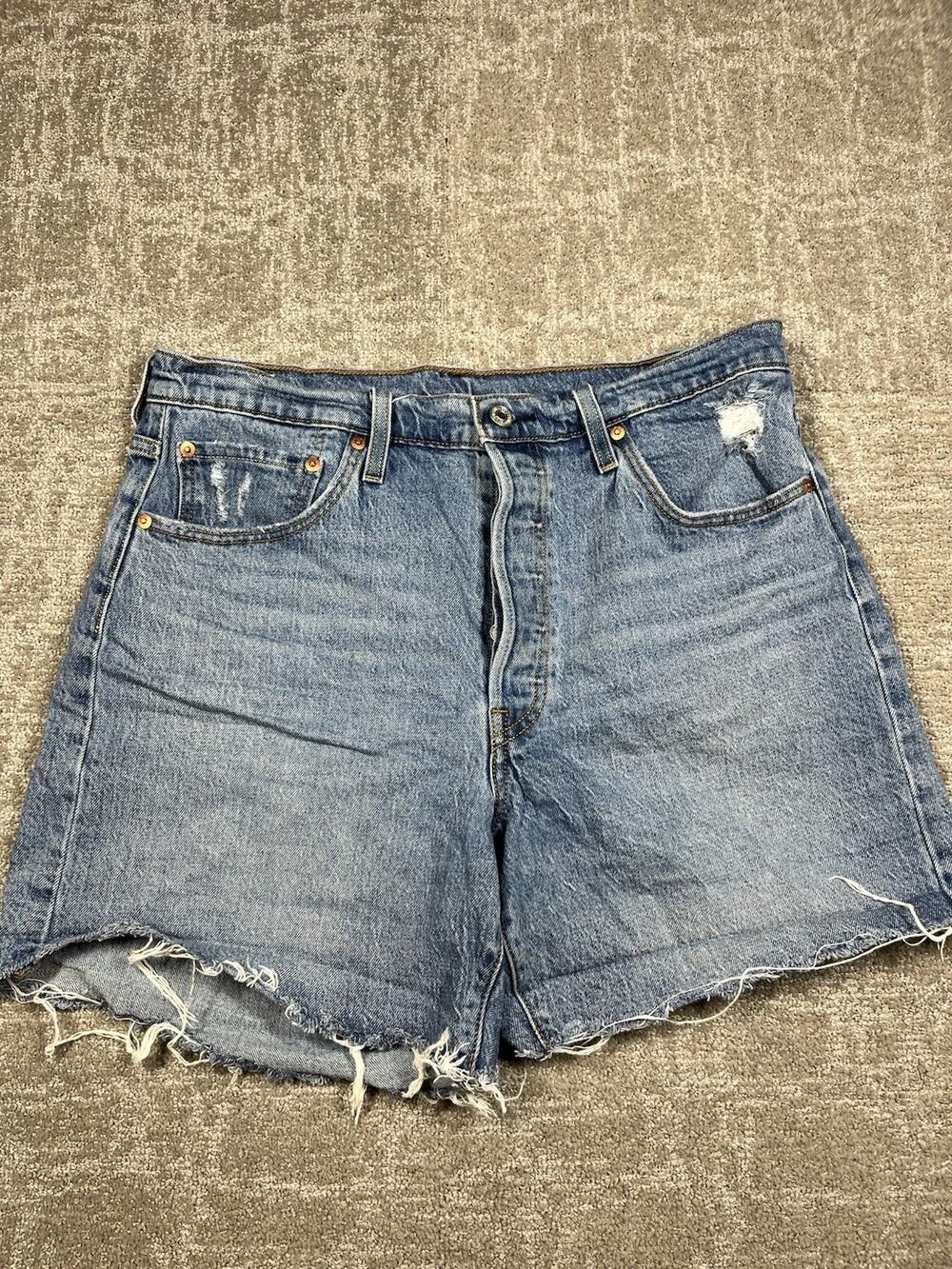 Levis 501 Button Fly Cut Off Mom Short Size 33